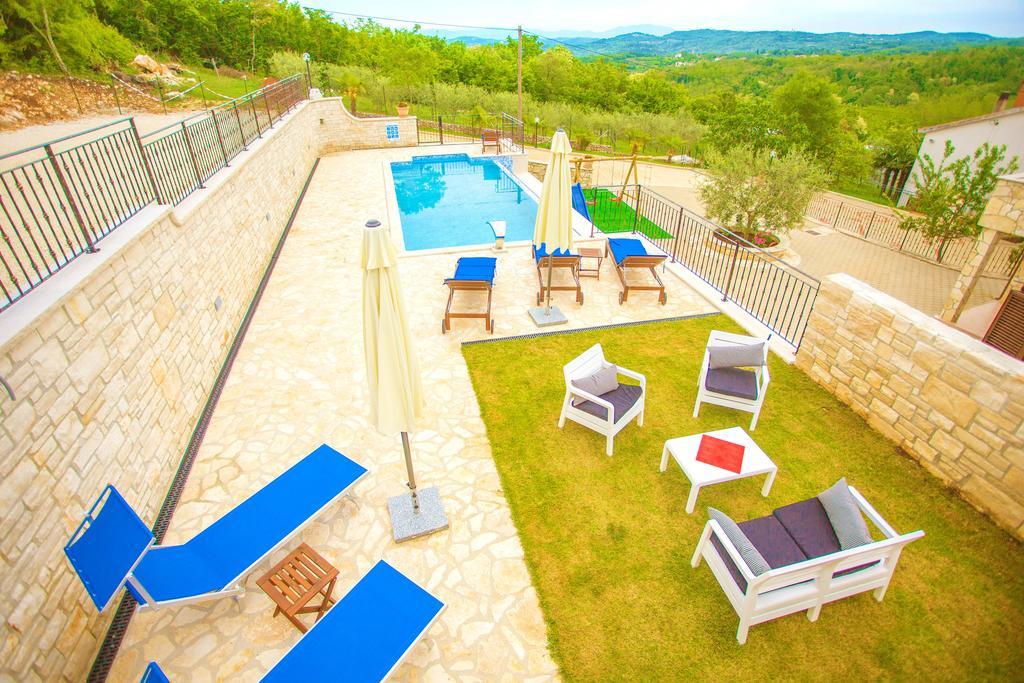 Villa Lara Karojba Rom bilde